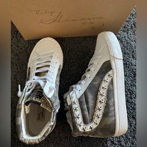 EUC with BOX Vintage Havana